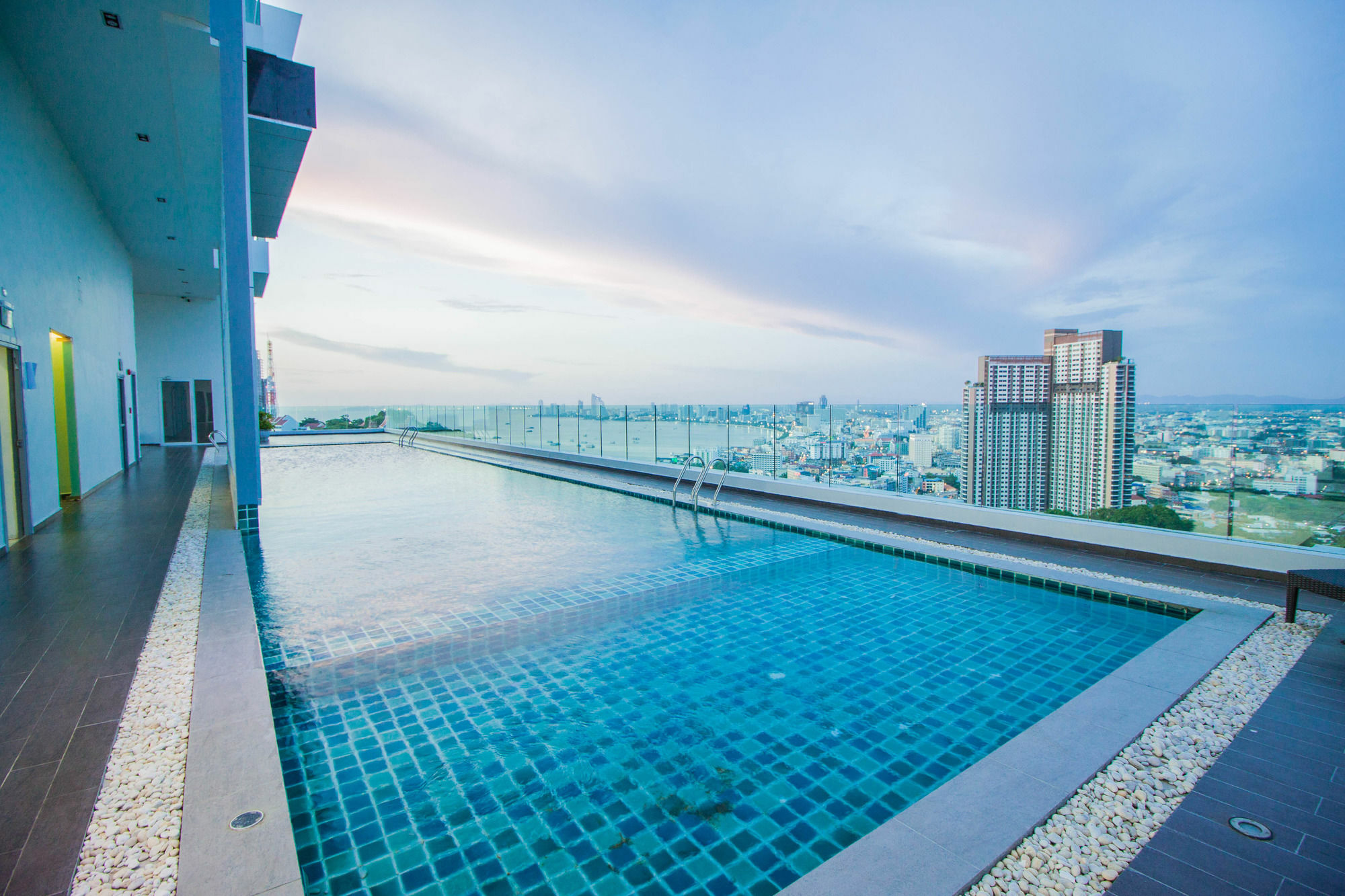 Vision Pratumnak By Pattaya Sunny Rentals Exterior foto